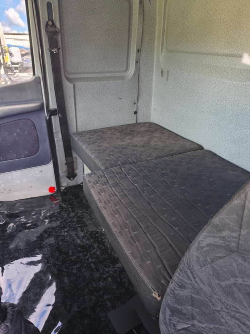 Caminhão MERCEDES BENZ MB 1938 Cavalo Mecânico ANO 2004 de 116 Caminhões no Paraná