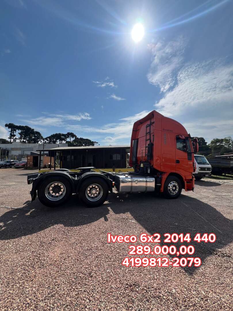 Caminhão IVECO HI WAY 440 Outras ANO 2014 de 116 Caminhões no Paraná