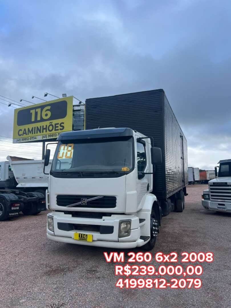 Caminhão VOLVO VM 260 Baú Furgão ANO 2008 de 116 Caminhões no Paraná