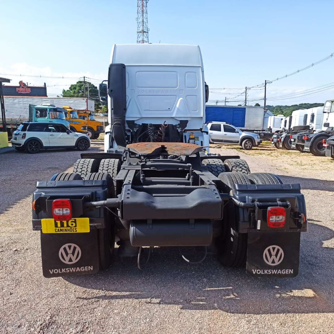 Caminhão VOLKSWAGEN VW 19330 Cavalo Mecânico ANO 2012 de 116 Caminhões no Paraná