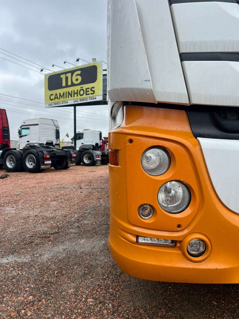 Caminhão MERCEDES BENZ MB 2546 Cavalo Mecânico ANO 2019 de 116 Caminhões no Paraná