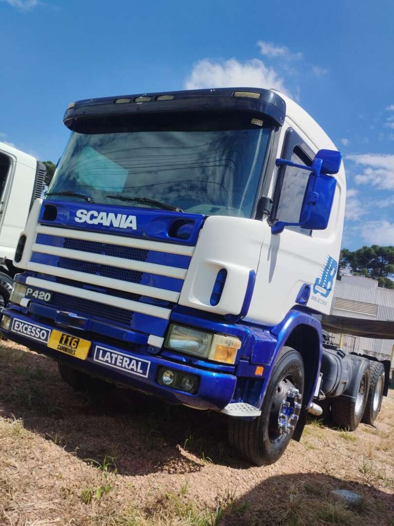 Caminhão SCANIA P420 Cavalo Mecânico ANO 2006 de 116 Caminhões no Paraná