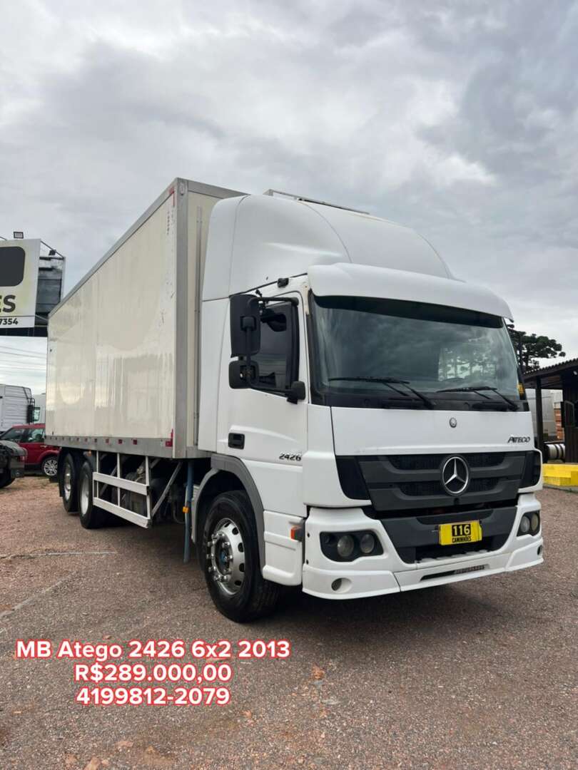 Caminhão MERCEDES BENZ MB 2426 Baú Frigorífico ANO 2013 de 116 Caminhões no Paraná
