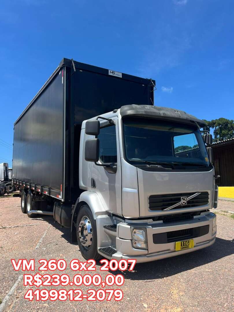 Caminhão VOLVO VM 260 Baú Sider ANO 2007 de 116 Caminhões no Paraná