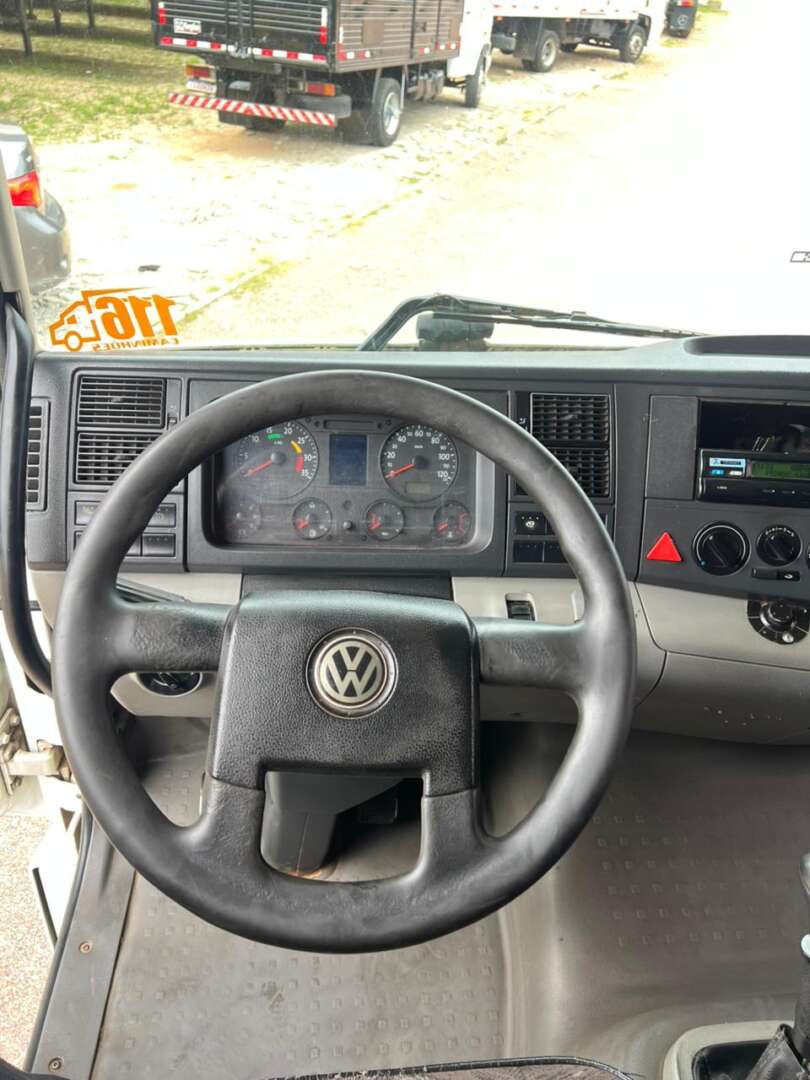 Caminhão VOLKSWAGEN VW 15180 Chassis ANO 2011 de 116 Caminhões no Paraná