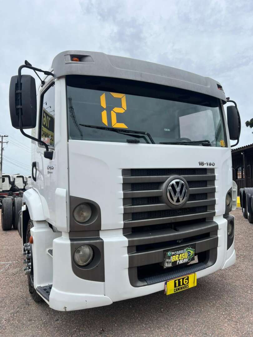 Caminhão VOLKSWAGEN VW 15180 Chassis ANO 2011 de 116 Caminhões no Paraná
