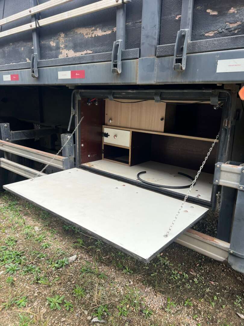 Carreta SEMI-REBOQUE GRANELEIRO Rodofort ANO 2020 3 Eixos de 116 Caminhões no Paraná