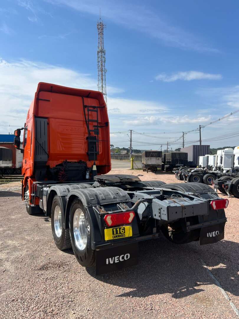Caminhão IVECO HI WAY 440 Outras ANO 2014 de 116 Caminhões no Paraná