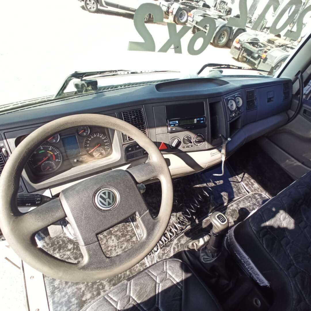 Caminhão VOLKSWAGEN VW 19330 Cavalo Mecânico ANO 2012 de 116 Caminhões no Paraná