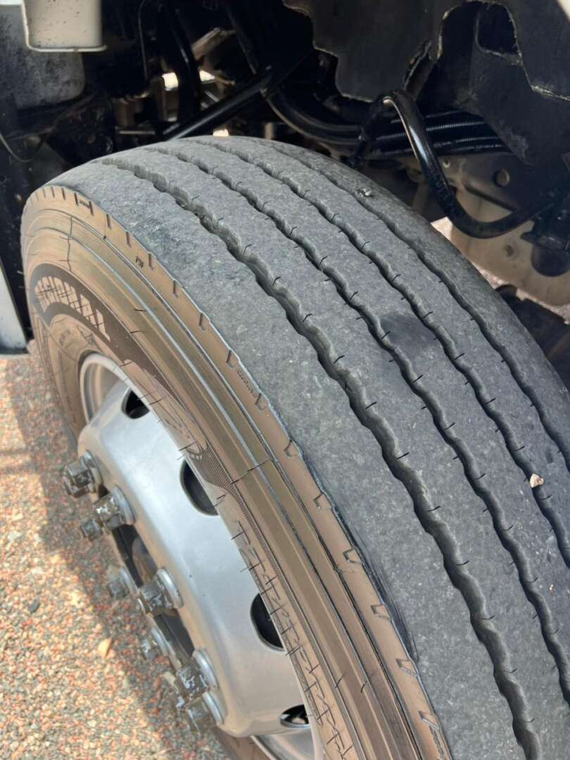 Caminhão VOLKSWAGEN VW 24250 Tanque&nbsp;Aço ANO 2008 de 116 Caminhões no Paraná