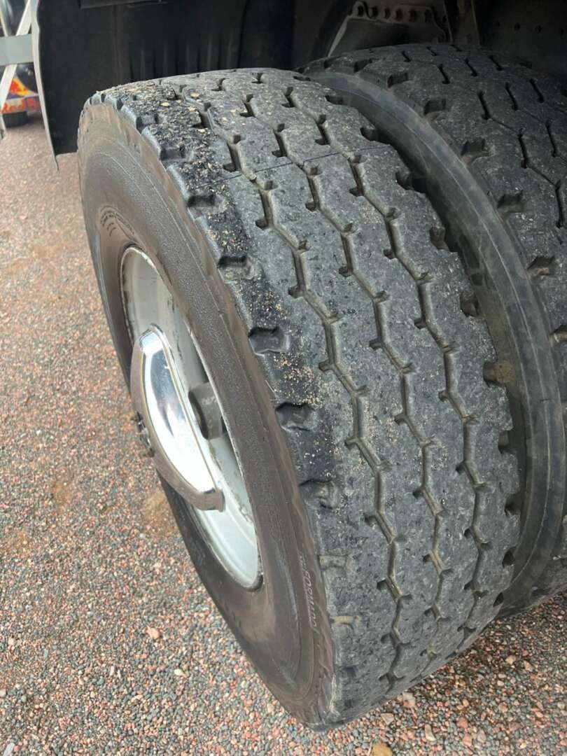 Caminhão MERCEDES BENZ MB 2426 Baú Frigorífico ANO 2013 de 116 Caminhões no Paraná