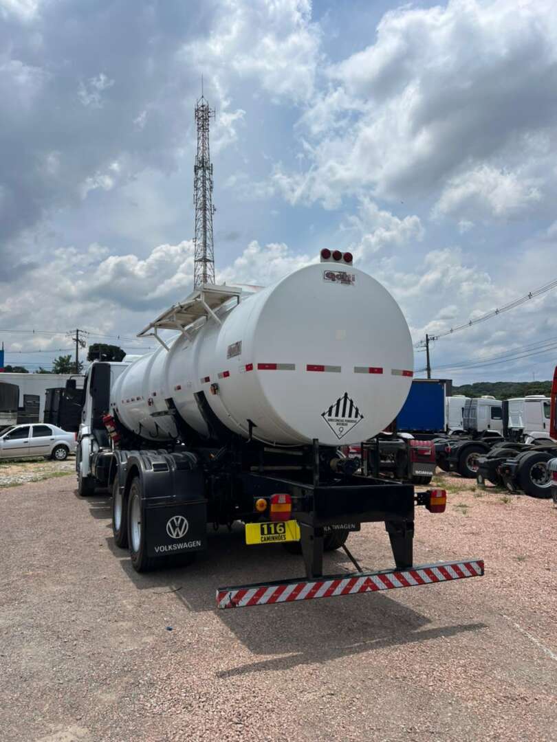 Caminhão VOLKSWAGEN VW 24250 Tanque&nbsp;Aço ANO 2008 de 116 Caminhões no Paraná