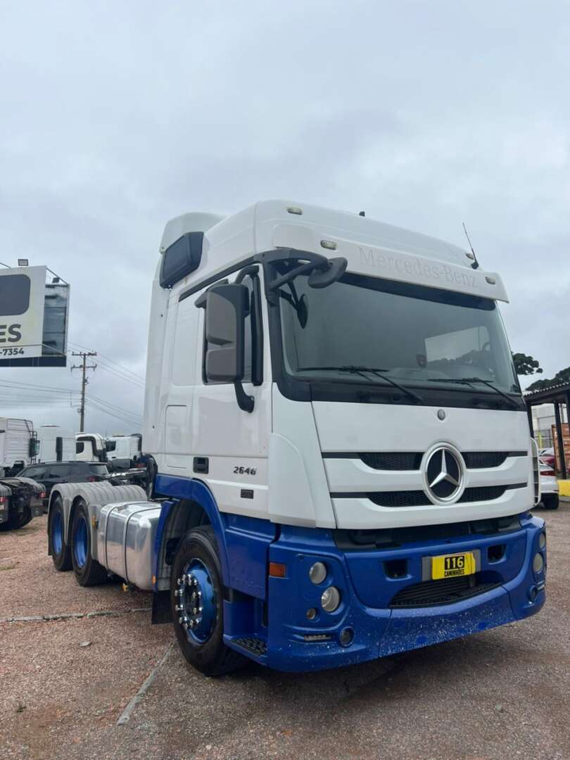 Caminhão MERCEDES BENZ MB 2646 Cavalo Mecânico ANO 2016 de 116 Caminhões no Paraná
