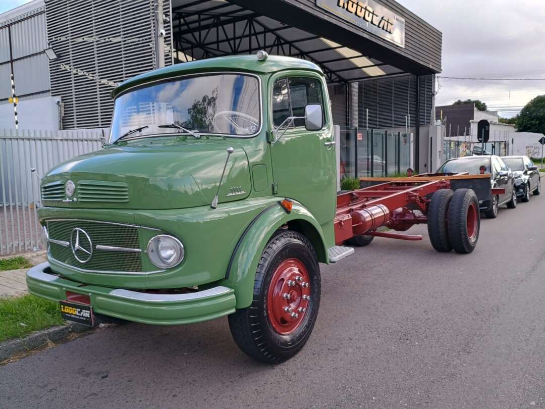 Caminhão MERCEDES BENZ MB 1111 Chassis ANO 1969 de 1.000CAR Curitiba no Paraná