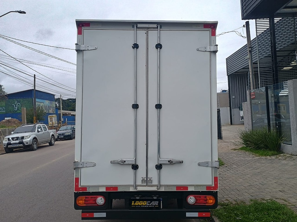 Caminhão HYUNDAI HR Baú Furgão ANO 2019 de 1.000CAR Curitiba no Paraná