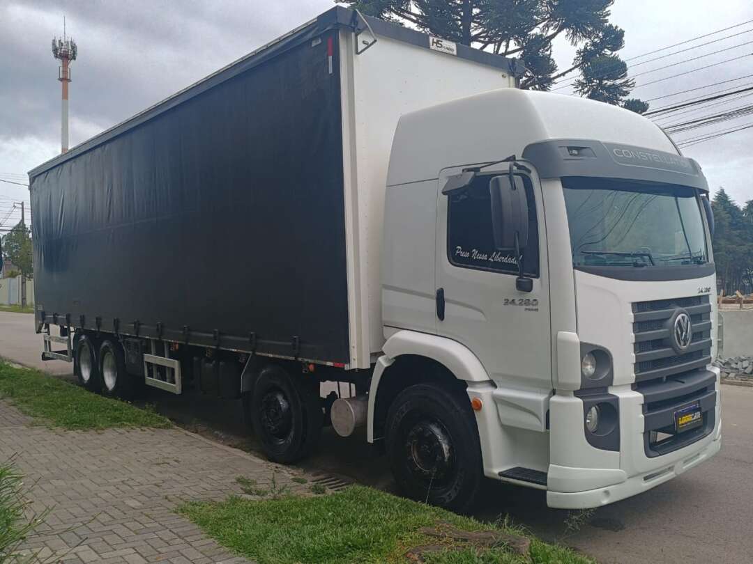 Caminhão VOLKSWAGEN VW 24280 Baú Sider ANO 2022 de 1.000CAR Curitiba no Paraná