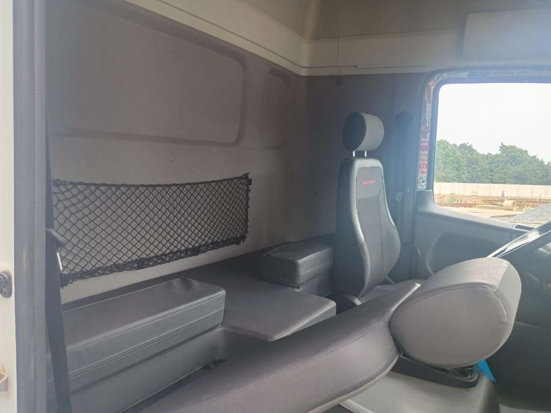 Caminhão VOLKSWAGEN VW 24280 Baú Sider ANO 2022 de 1.000CAR Curitiba no Paraná