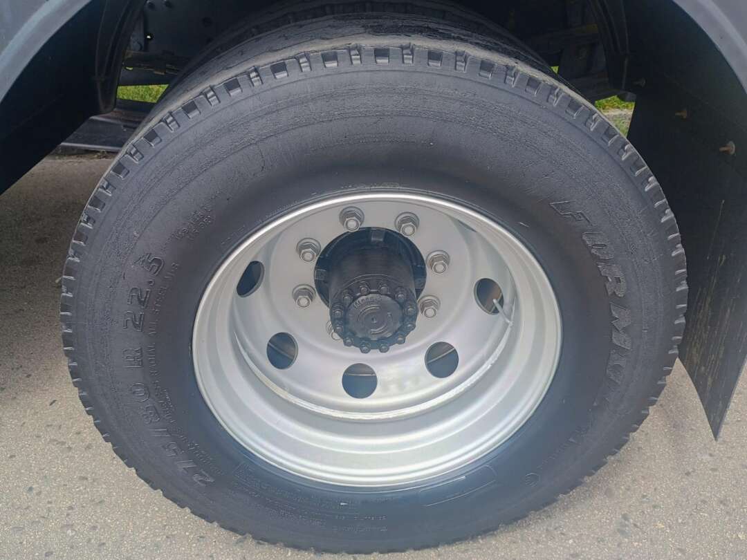 Caminhão FORD CARGO 1319 Caçamba Basculante ANO 2013 de 1.000CAR Curitiba no Paraná