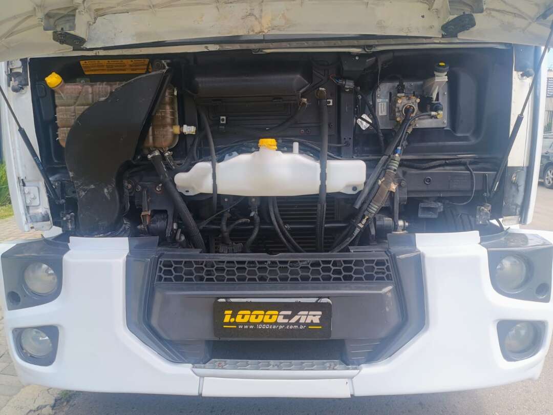 Caminhão FORD CARGO 1319 Caçamba Basculante ANO 2013 de 1.000CAR Curitiba no Paraná