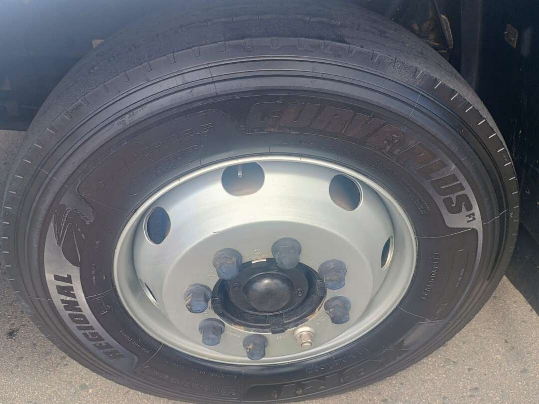 Caminhão FORD CARGO 1319 Caçamba Basculante ANO 2013 de 1.000CAR Curitiba no Paraná