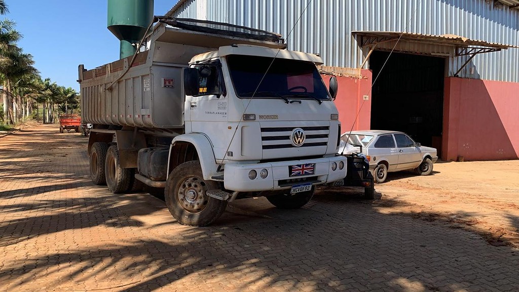 Caminhão VOLKSWAGEN VW 31310 Caçamba Basculante ANO 2005 de Venda Truck Anúncios Tatuí SP em São Paulo