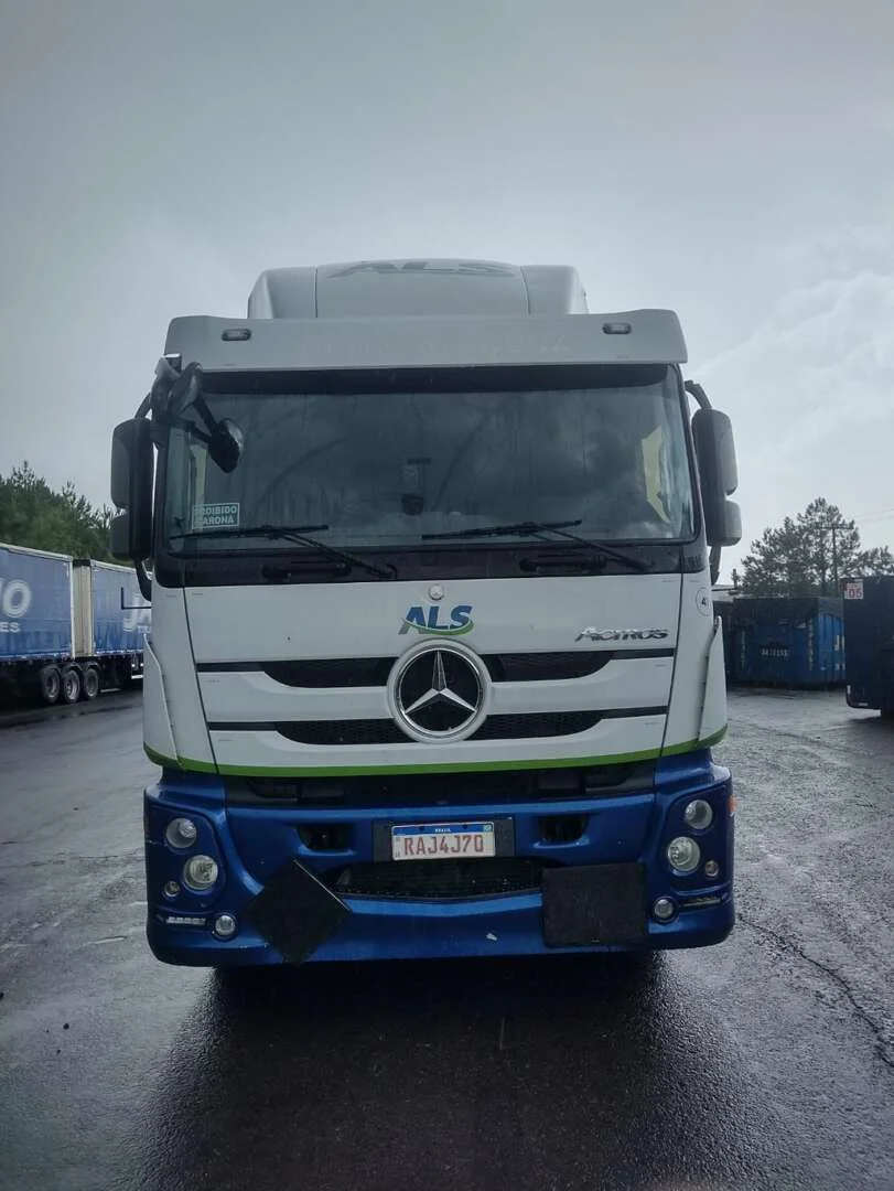 Caminhão MERCEDES BENZ MB 2546 Cavalo Mecânico ANO 2020 de ALS Transportes na Santa Catarina