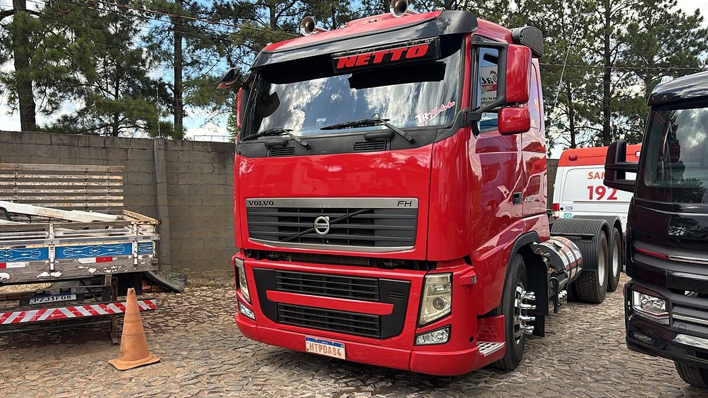 Caminhão VOLVO FH 440 Conjunto Cavalo ANO 2010 + Carreta ANO 2015 de Venda Truck Anúncios Ibaiti PR no Paraná