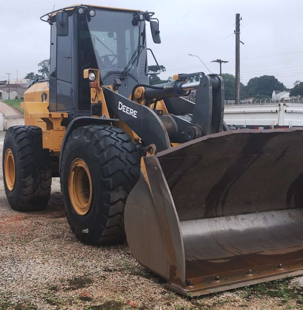 PA CARREGADEIRA JOHN DEERE 644K ANO 2021 de Br Tratores no Paraná