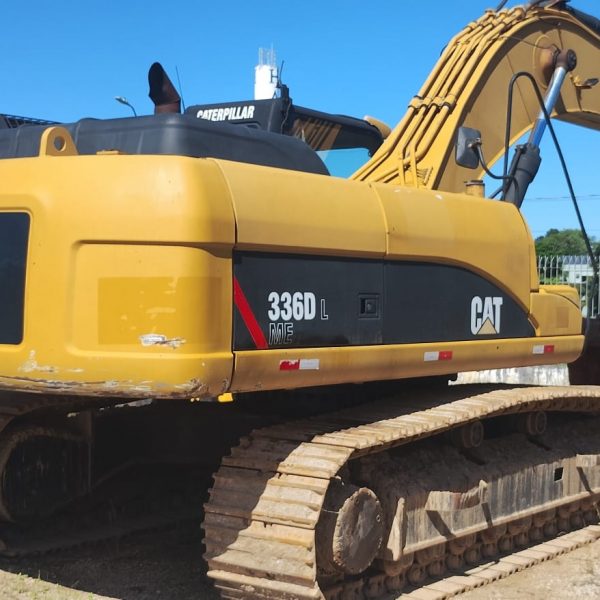 ESCAVADEIRA CATERPILLAR 336 ANO 2010 de Br Tratores no Paraná