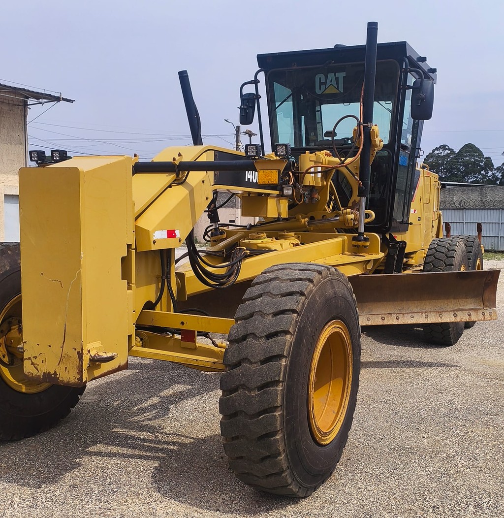 MOTONIVELADORA CATERPILLAR 140K ANO 2019 de Br Tratores no Paraná