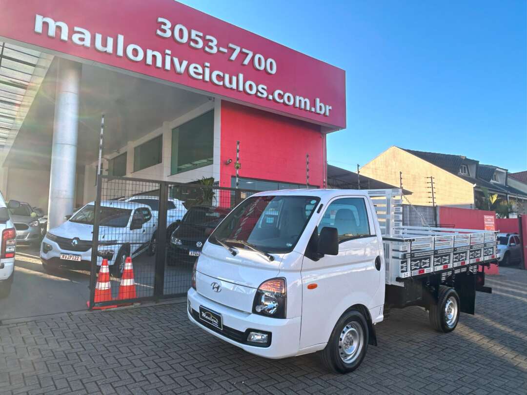 Caminhão HYUNDAI HR Carroceria ANO 2021 de Mauloni Veiculos no Paraná