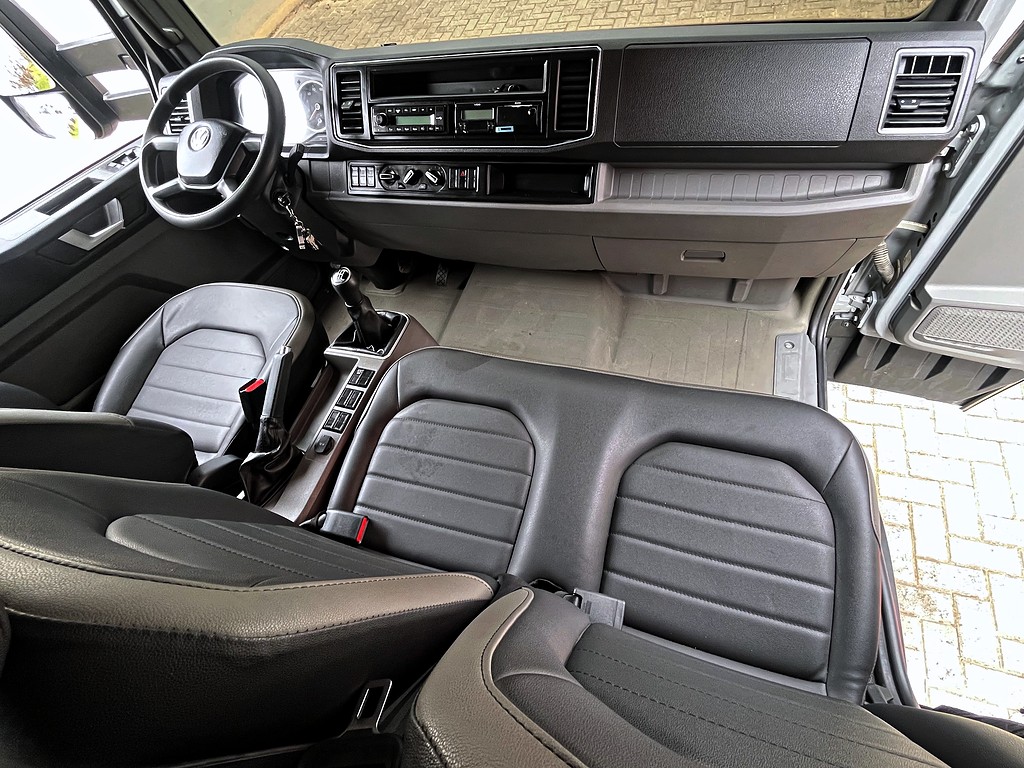 Caminhão VOLKSWAGEN VW 6170 Baú Furgão ANO 2024 de Mauloni Veiculos no Paraná