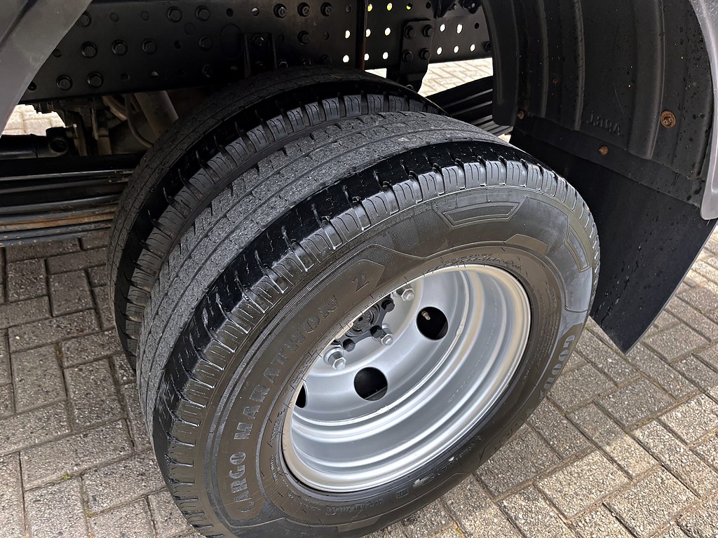 Caminhão VOLKSWAGEN VW 6170 Baú Furgão ANO 2024 de Mauloni Veiculos no Paraná