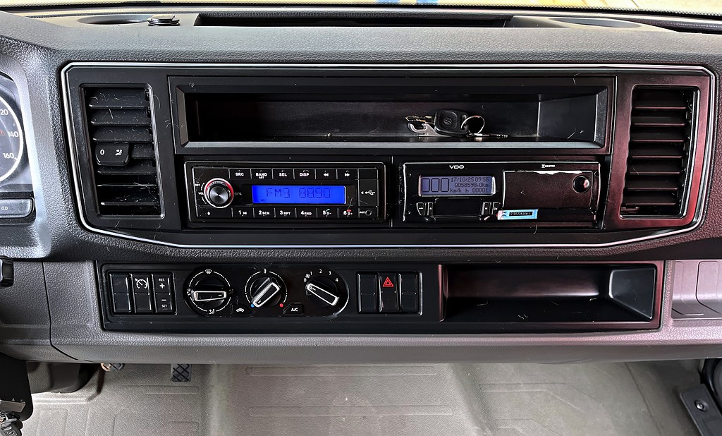 Caminhão VOLKSWAGEN VW 6170 Baú Furgão ANO 2024 de Mauloni Veiculos no Paraná