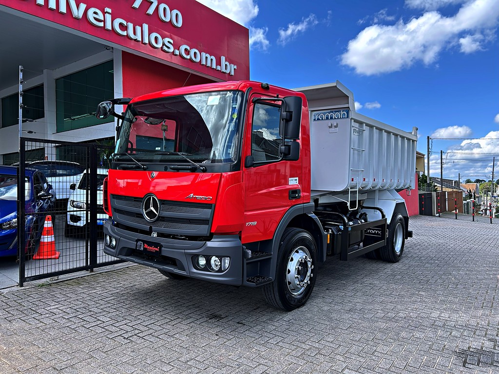 Caminhão MERCEDES BENZ MB 1719 Caçamba Basculante ANO 2025 de Mauloni Veiculos no Paraná