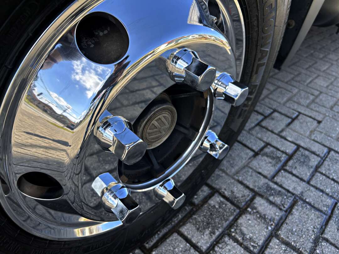 Caminhão VOLKSWAGEN VW 11180 Baú Frigorífico ANO 2024 de Mauloni Veiculos no Paraná