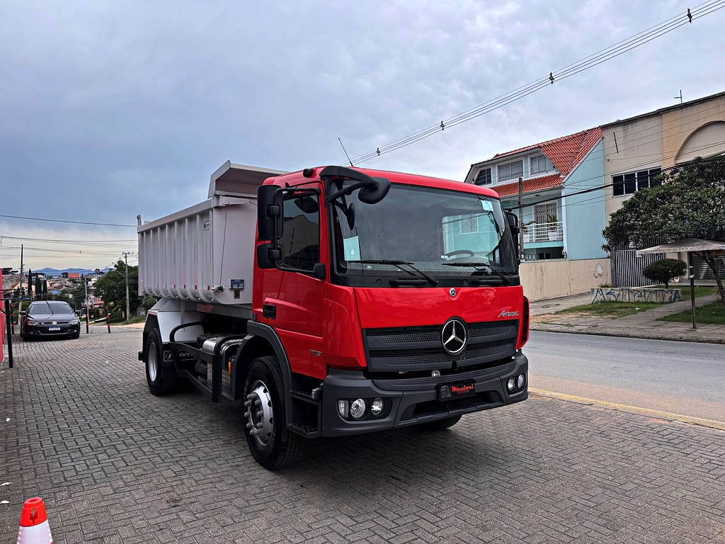 Caminhão MERCEDES BENZ MB 1719 Caçamba Basculante ANO 2025 de Mauloni Veiculos no Paraná