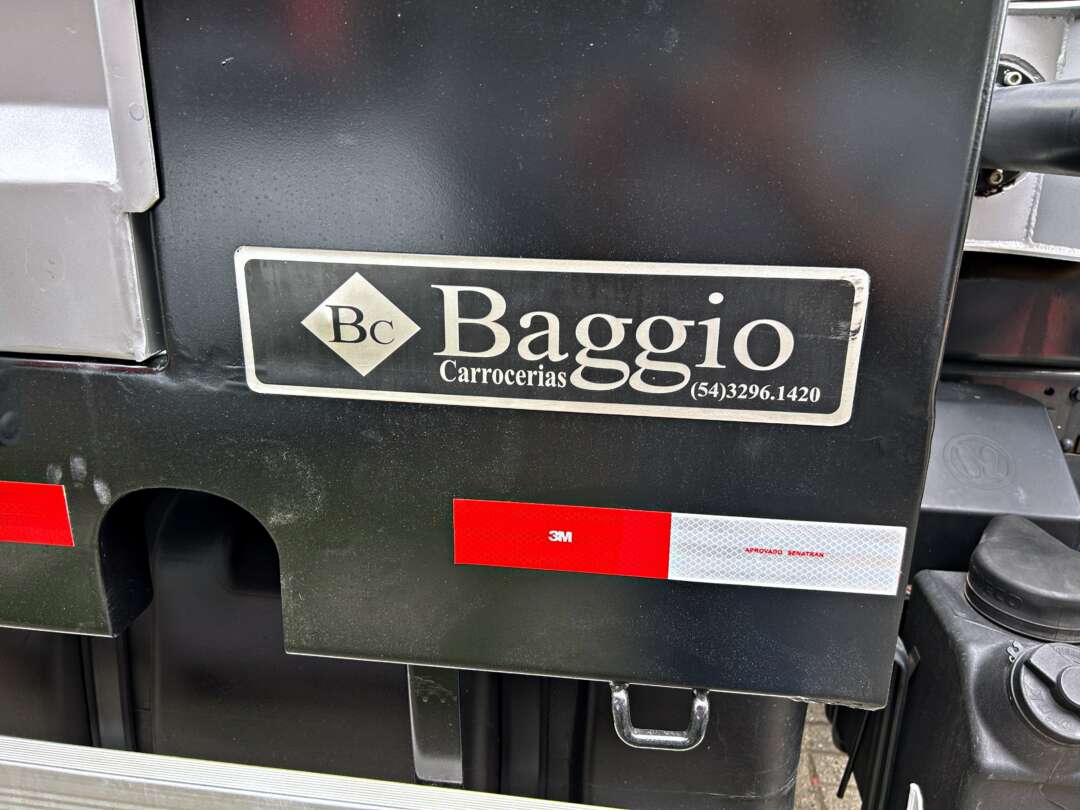 Caminhão IVECO TECTOR 170E21 Plataforma Guincho ANO 2022 de Mauloni Veiculos no Paraná