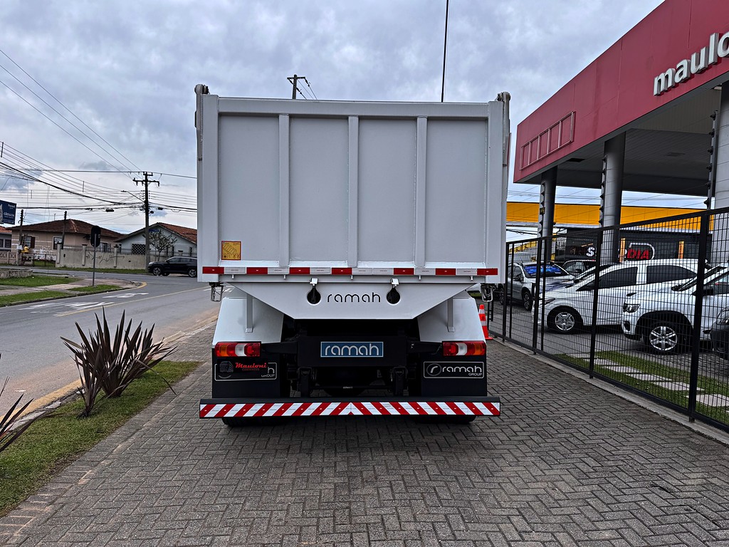 Caminhão MERCEDES BENZ MB 1719 Caçamba Basculante ANO 2025 de Mauloni Veiculos no Paraná