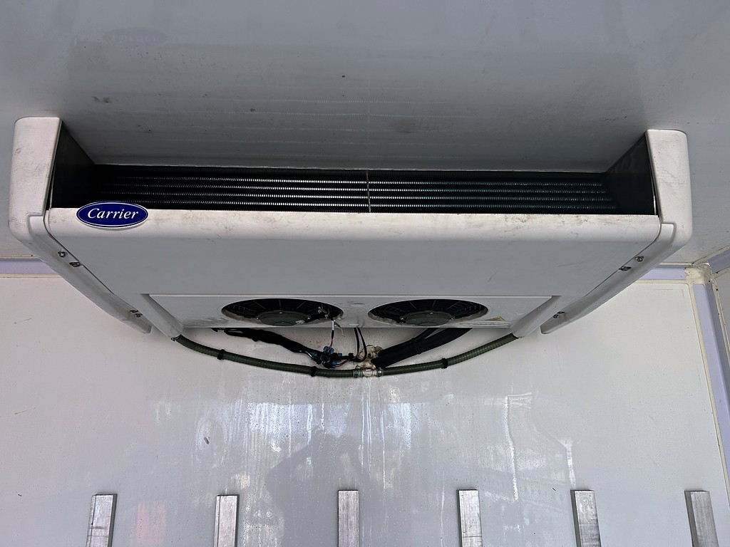 Caminhão VOLKSWAGEN VW 11180 Baú Refrigerado ANO 2024 de Mauloni Veiculos no Paraná