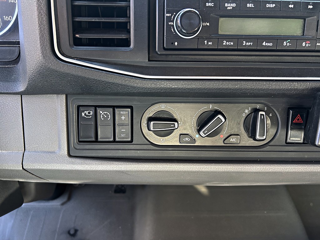 Caminhão VOLKSWAGEN VW 11180 Baú Refrigerado ANO 2024 de Mauloni Veiculos no Paraná