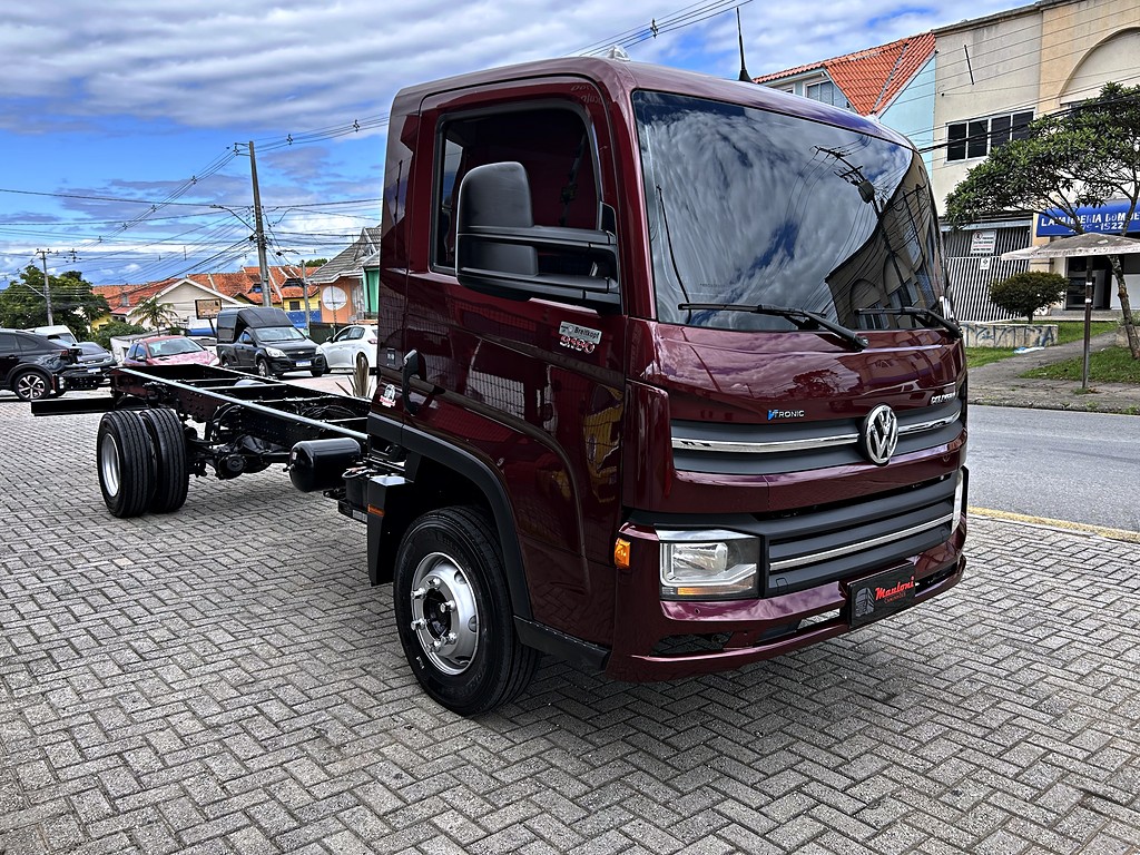 Caminhão VOLKSWAGEN VW 9180 Chassis ANO 2024 de Mauloni Veiculos no Paraná