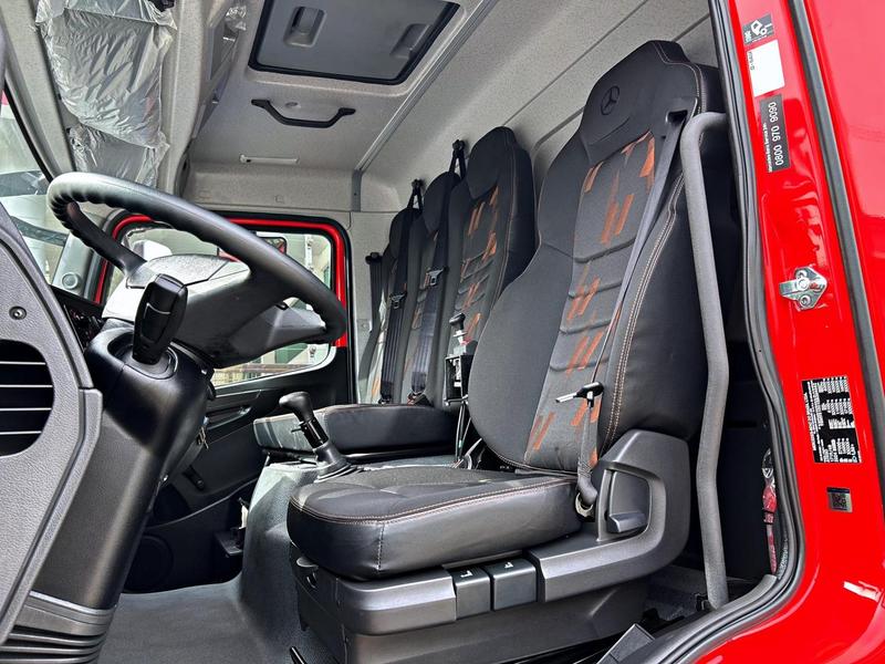 Caminhão MERCEDES BENZ MB 1719 Caçamba Basculante ANO 2025 de Mauloni Veiculos no Paraná