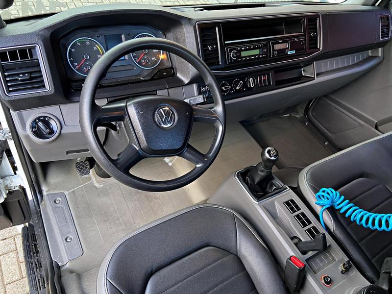 Caminhão VOLKSWAGEN VW 11180 Chassis ANO 2023 de Mauloni Veiculos no Paraná