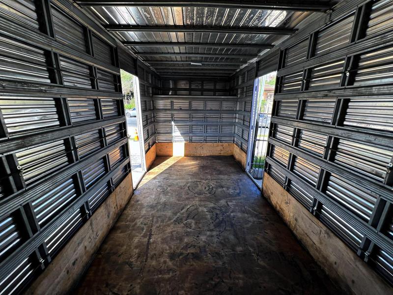 Caminhão IVECO DAILY 65-170 Baú Furgão ANO 2022 de Mauloni Veiculos no Paraná
