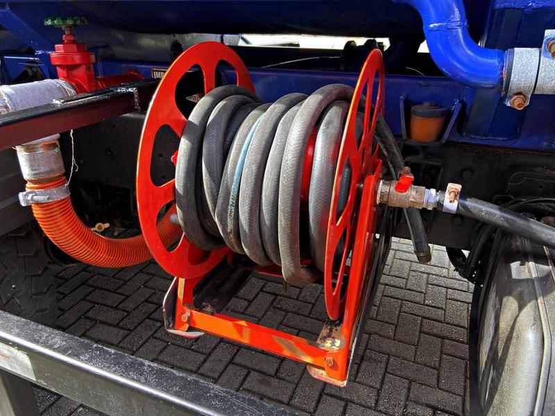 Caminhão VOLKSWAGEN VW 31330 Tanque&nbsp;Pipa ANO 2022 de Mauloni Veiculos no Paraná
