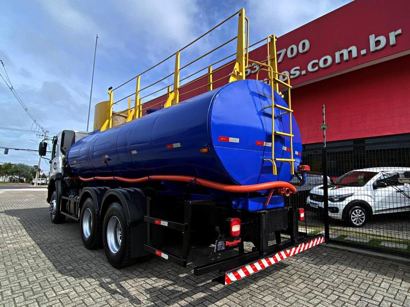 Caminhão VOLKSWAGEN VW 31330 Tanque&nbsp;Pipa ANO 2022 de Mauloni Veiculos no Paraná