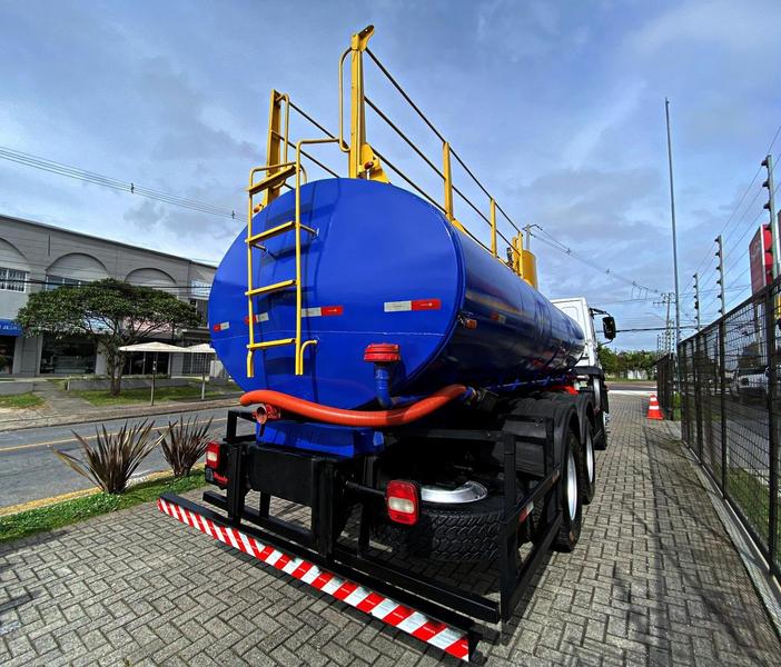 Caminhão VOLKSWAGEN VW 31330 Tanque&nbsp;Pipa ANO 2022 de Mauloni Veiculos no Paraná