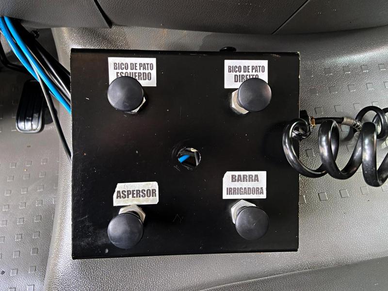 Caminhão VOLKSWAGEN VW 31330 Tanque&nbsp;Pipa ANO 2022 de Mauloni Veiculos no Paraná