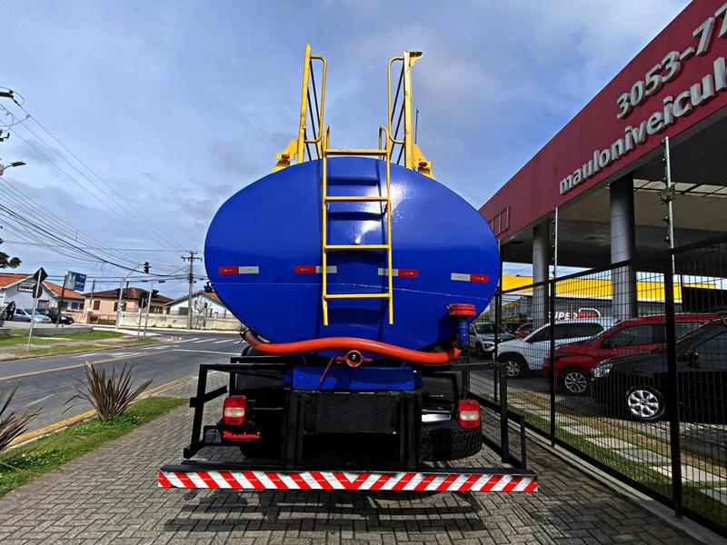 Caminhão VOLKSWAGEN VW 31330 Tanque&nbsp;Pipa ANO 2022 de Mauloni Veiculos no Paraná